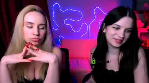 Snapshot of kylie_angel3 chatting on September 25, 2:07 am Kylie loves u online show from September 25, 2:07 am