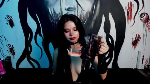 Snapshot of kylie_foxx1 chatting on February 5, 2:40 am submissive demon Please help me to reach 500 thumbs up online show from February 5, 2:40 am