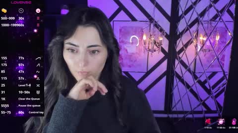 Snapshot of kylie_mellow chatting on February 17, 7:33 pm Kylie online show from February 17, 7:33 pm