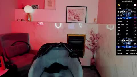 Snapshot of kylie_mellow chatting on September 16, 1:13 pm Kylie online show from September 16, 1:13 pm