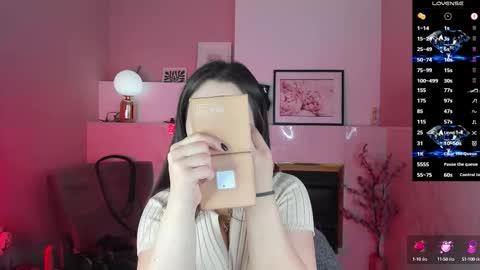 Snapshot of kylie_mellow chatting on September 28, 5:49 am Kylie online show from September 28, 5:49 am