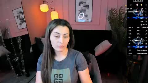 Kylie online show from May 8, 2:01 pm