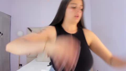 Kylie Reyes  online show from April 24, 7:49 pm