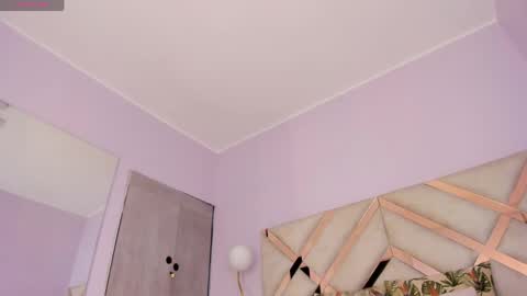 Kylie Reyes  online show from April 17, 9:50 pm