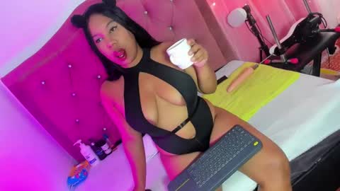 kylie Sttel online show from September 21, 1:15 pm