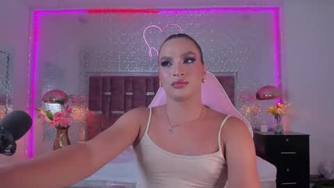 Snapshot of kylievictoria_ chatting on September 16, 4:59 am Kylie online show from September 16, 4:59 am