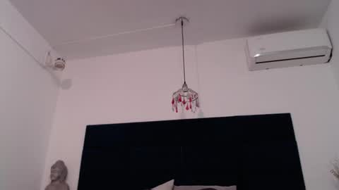 Kylie online show from March 10, 11:01 am