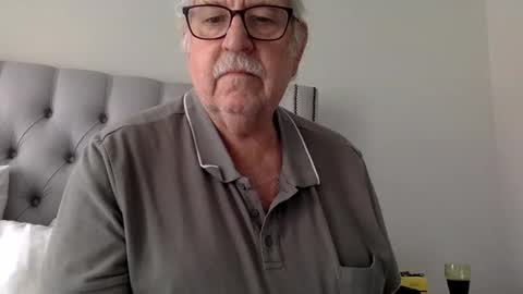 kymstuart59 online show from May 30, 4:33 am