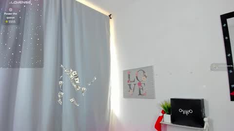 Alejandra online show from December 5, 7:11 pm