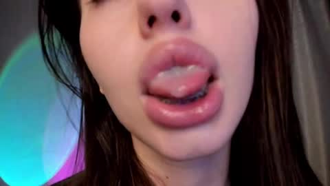 Snapshot of l1tww chatting on February 27, 2:54 pm Malika online show from February 27, 2:54 pm