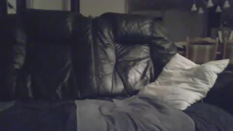 pelle and lady online show from March 11, 11:15 pm