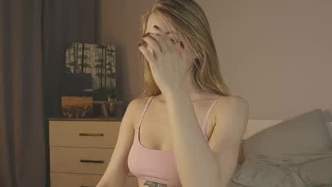 Alice online show from March 21, 3:38 pm