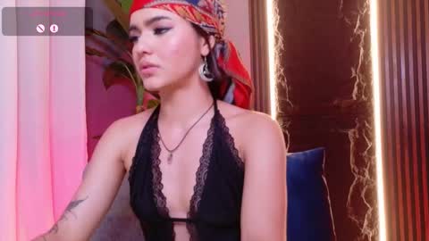 Snapshot of la_diabla_111_ chatting on October 13, 7:05 pm Karime online show from October 13, 7:05 pm