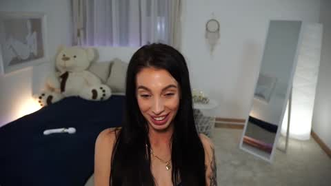 Snapshot of laady_rosee chatting on January 19, 8:41 pm Fanni online show from January 19, 8:41 pm