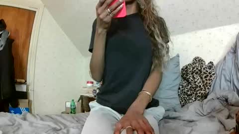 Bella online show from January 10, 8:47 pm