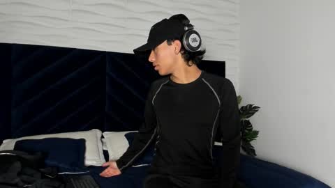 labrinthteasing online show from November 23, 12:14 pm