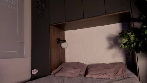 labrinthteasing online show from September 26, 11:51 am