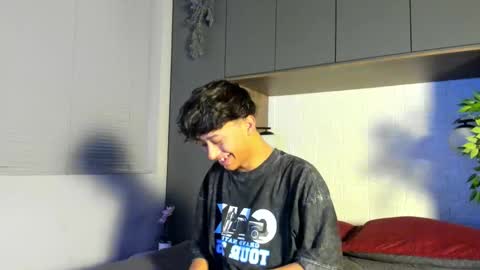 labrinthteasing online show from February 13, 12:19 pm