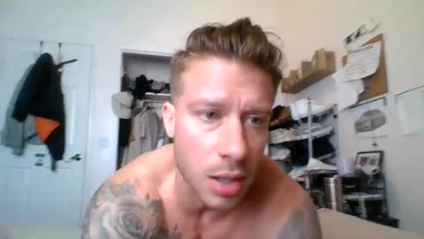 Snapshot of lacrioxcum18 chatting on March 8, 9:51 pm lacrioxcum18 online show from March 8, 9:51 pm
