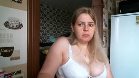 Snapshot of lady_cute_cat chatting on October 9, 3:56 am lady cute cat29 online show from October 9, 3:56 am