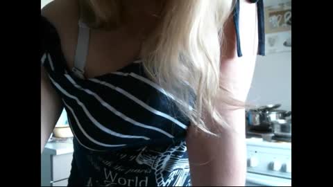 Snapshot of lady_cute_cat chatting on September 18, 4:38 am lady cute cat29 online show from September 18, 4:38 am
