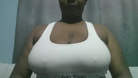 lady_dearra online show from October 31, 5:30 am