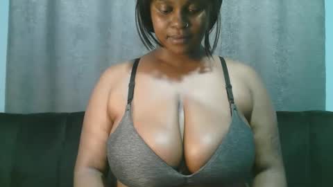 lady_dearra online show from May 16, 4:31 am