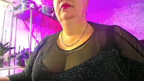 Snapshot of lady_gloria chatting on September 30, 5:29 am Lady Gloria online show from September 30, 5:29 am