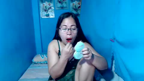 lady_in_bed69 online show from September 19, 12:37 am