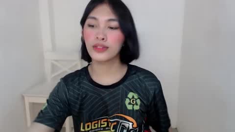   online show from March 8, 8:57 pm