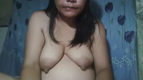 Snapshot of lady_love063 chatting on October 8, 9:32 pm lady_love063 online show from October 8, 9:32 pm