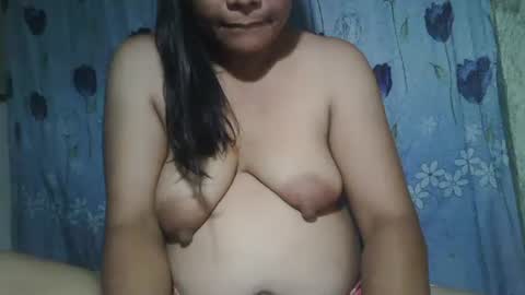 Snapshot of lady_love063 chatting on October 15, 11:27 pm lady_love063 online show from October 15, 11:27 pm