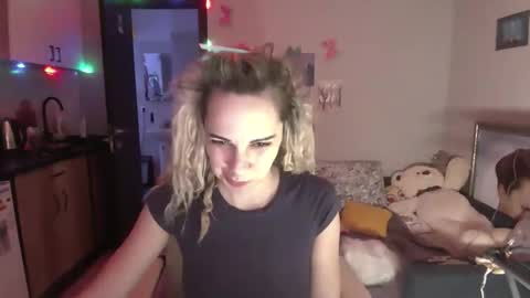 lady_smile69 online show from December 19, 9:32 pm