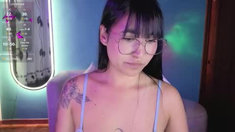 Snapshot of lady_violet_bridgerton_a chatting on September 24, 11:00 pm Lady Violet Bridgerton online show from September 24, 11:00 pm
