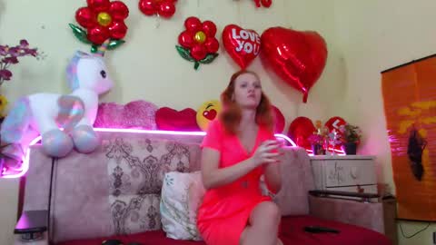 Snapshot of ladybigsmile chatting on February 19, 2:33 pm Sima Ladybigsmile online show from February 19, 2:33 pm