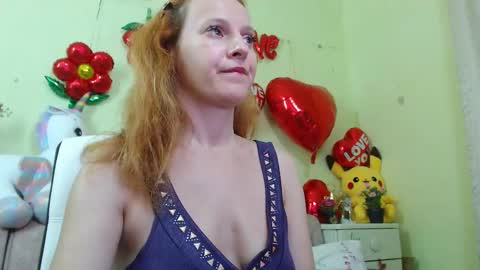 Snapshot of ladybigsmile chatting on March 4, 10:05 pm Sima Ladybigsmile online show from March 4, 10:05 pm