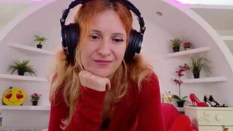 Snapshot of ladybigsmile chatting on September 19, 6:06 am Sima Ladybigsmile online show from September 19, 6:06 am