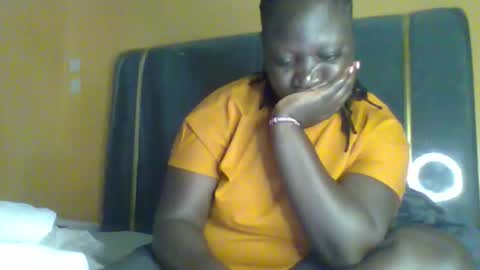 lindah32 online show from June 1, 10:05 am