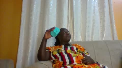 lindah32 online show from October 14, 7:06 pm