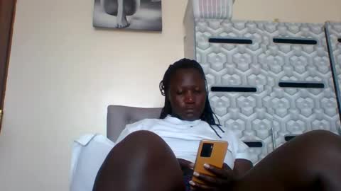 lindah32 online show from January 16, 9:27 am
