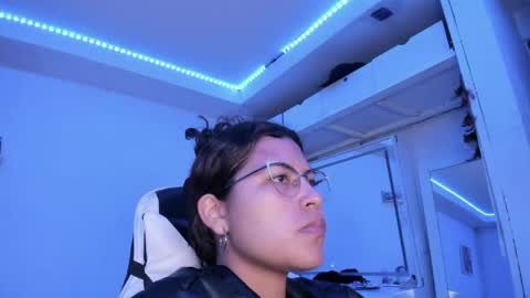  Lady  online show from May 5, 3:24 am