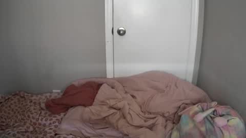 hugbug online show from January 12, 10:12 pm