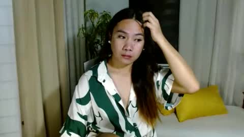 Snapshot of ladyfox_95 chatting on October 11, 2:27 am ask me online show from October 11, 2:27 am