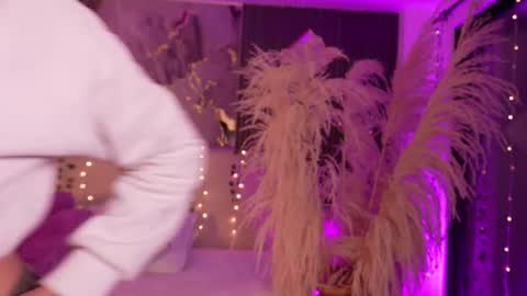 Lady  online show from February 4, 4:49 am