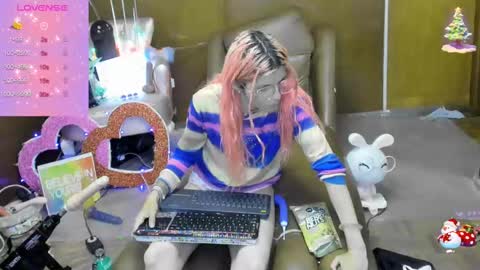 Skinnygirl online show from September 18, 1:09 am