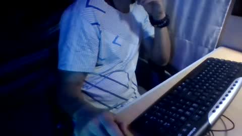 La Genova esta Dura beard boy male dick mastubate latinosexy latinohot latino glasses mature strong stronglegs online show from July 23, 4:54 am