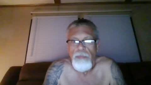 laidbackluxury online show from June 29, 2:30 am