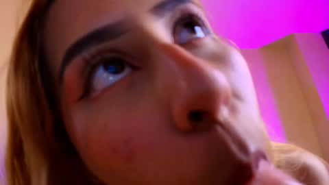 Snapshot of lailastilwills chatting on September 18, 9:30 pm Laila Stilwills online show from September 18, 9:30 pm