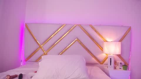 Snapshot of lailastilwills chatting on September 20, 9:51 pm Laila Stilwills online show from September 20, 9:51 pm