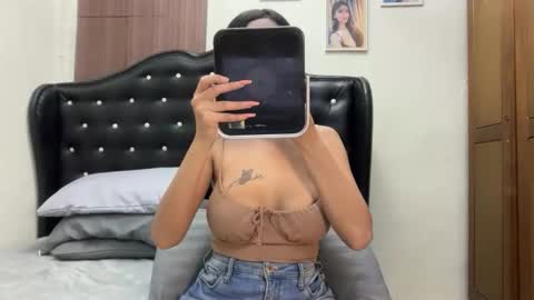 kristine online show from May 20, 10:11 am